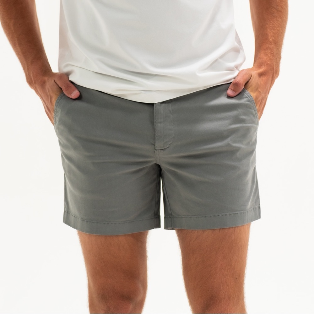Bear Bottom men’s 5.5” inseam shorts, grey, size M. NWT.